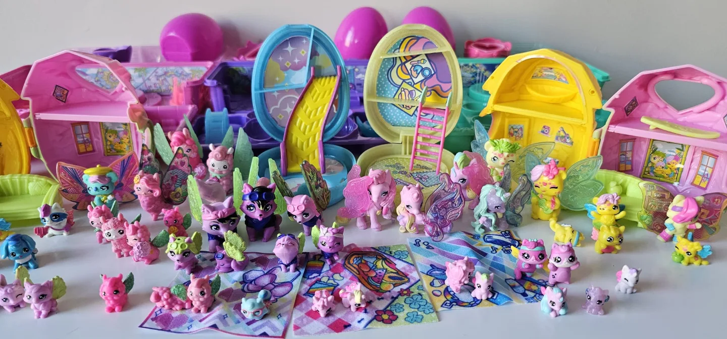 Huge lot of Hatchimals toys image indicator(3)