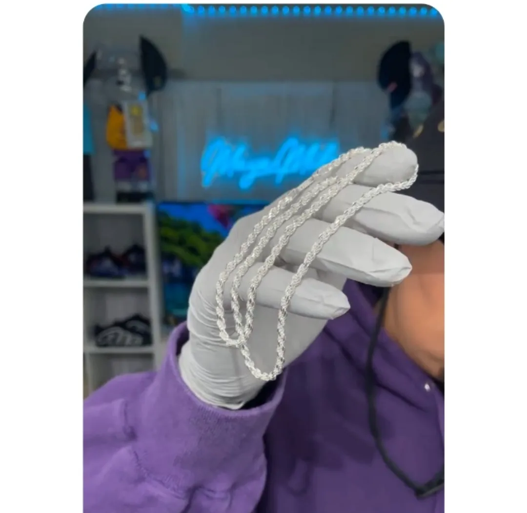 Silver Rope Chain Necklace image indicator(3)