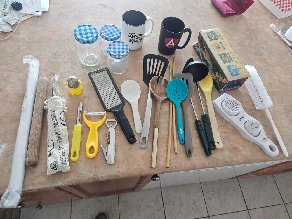 Kitchen Miscellaneous: Mugs, Jars, utensils thumbnail