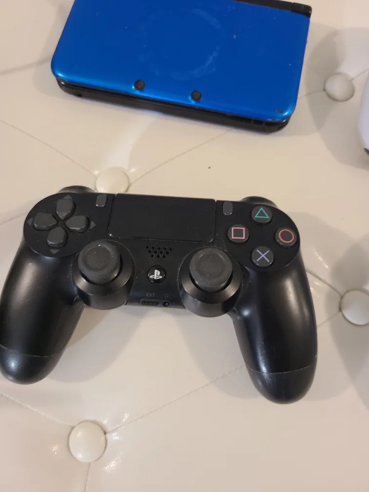 🇨🇦 Nintendo Bundle PS5, SWITCH, 3DS XL image indicator(4)