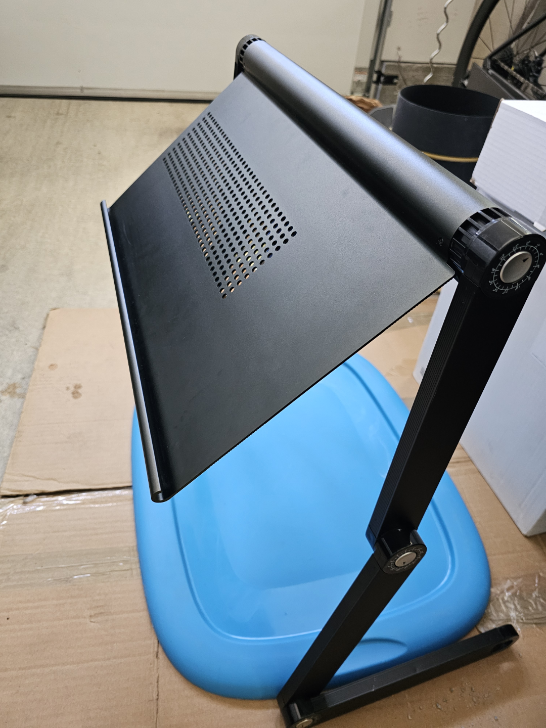 Foldable Laptop Table Stand - photo 2