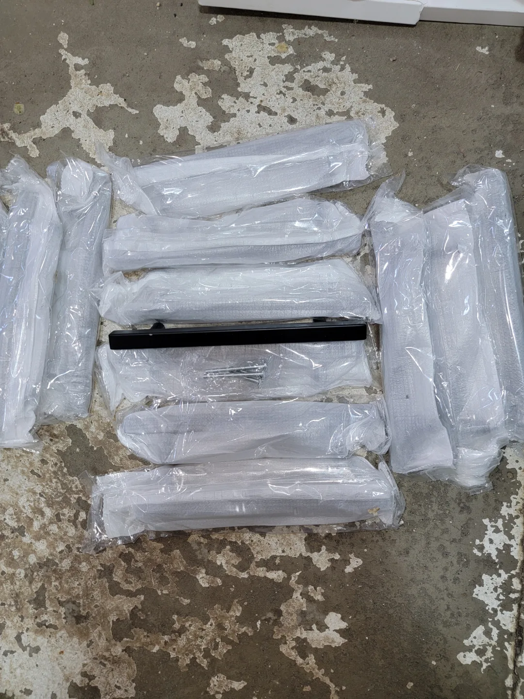 13pk Cabinet Handles thumbnail