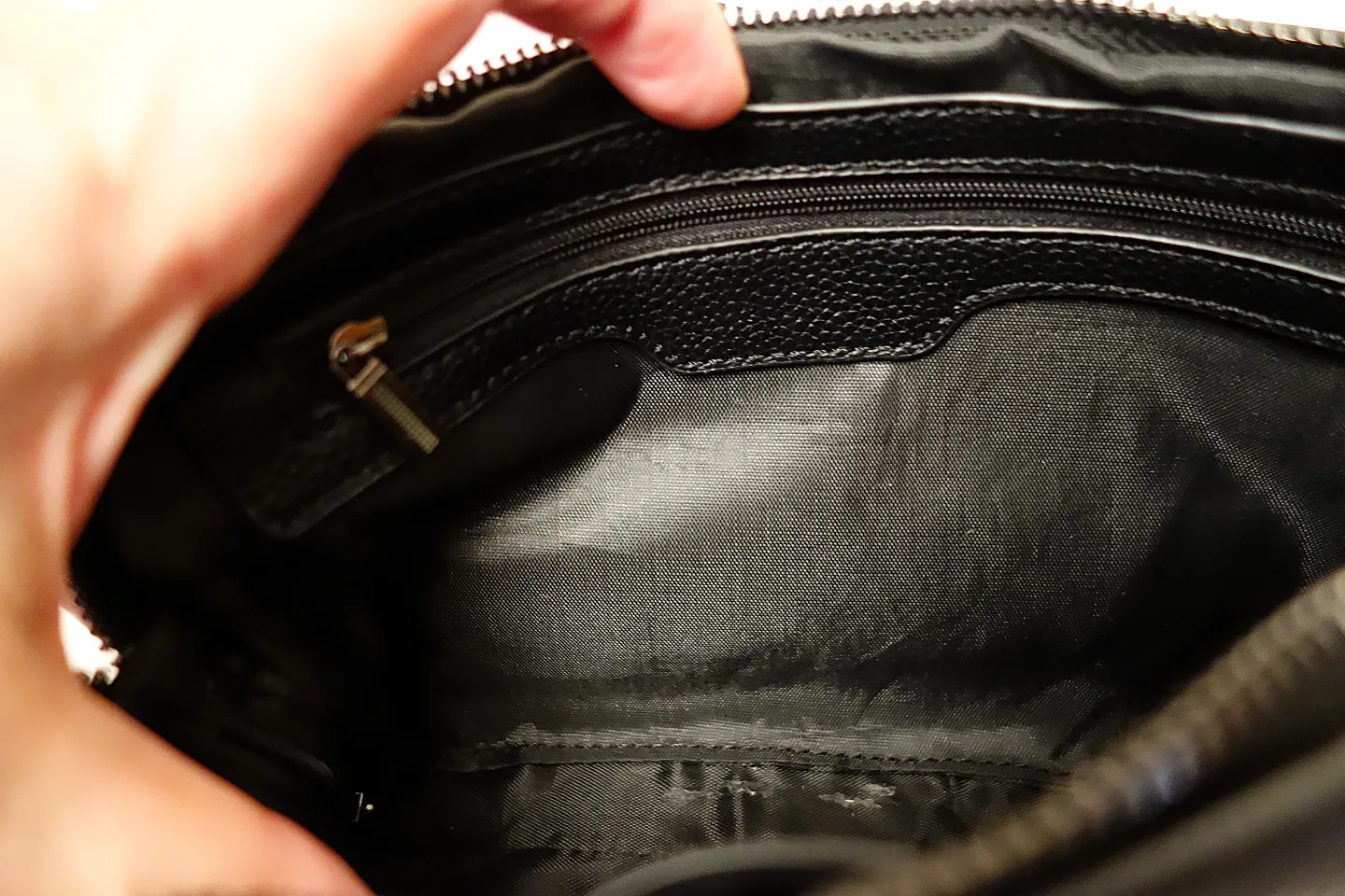 NEW Fipilock Biometric Fingerprint Locking Leather Clutch Case image indicator(6)