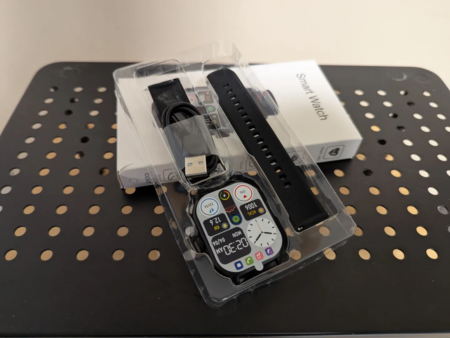 HD Touchscreen Smart Watch with Bluetooth ~ *NEW* image indicator(3)