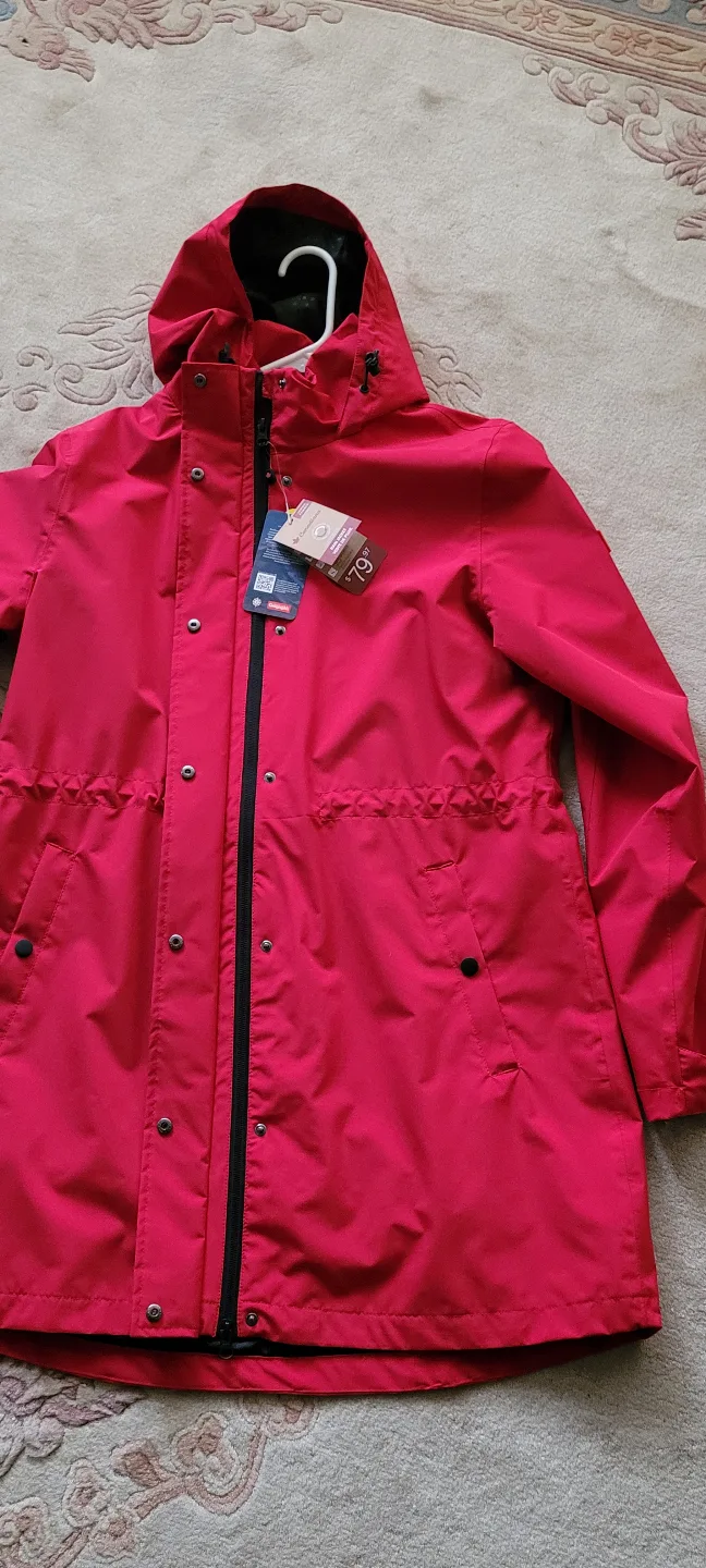 Candiana, National Geographic Women's red hooded jacket. image indicator(3)