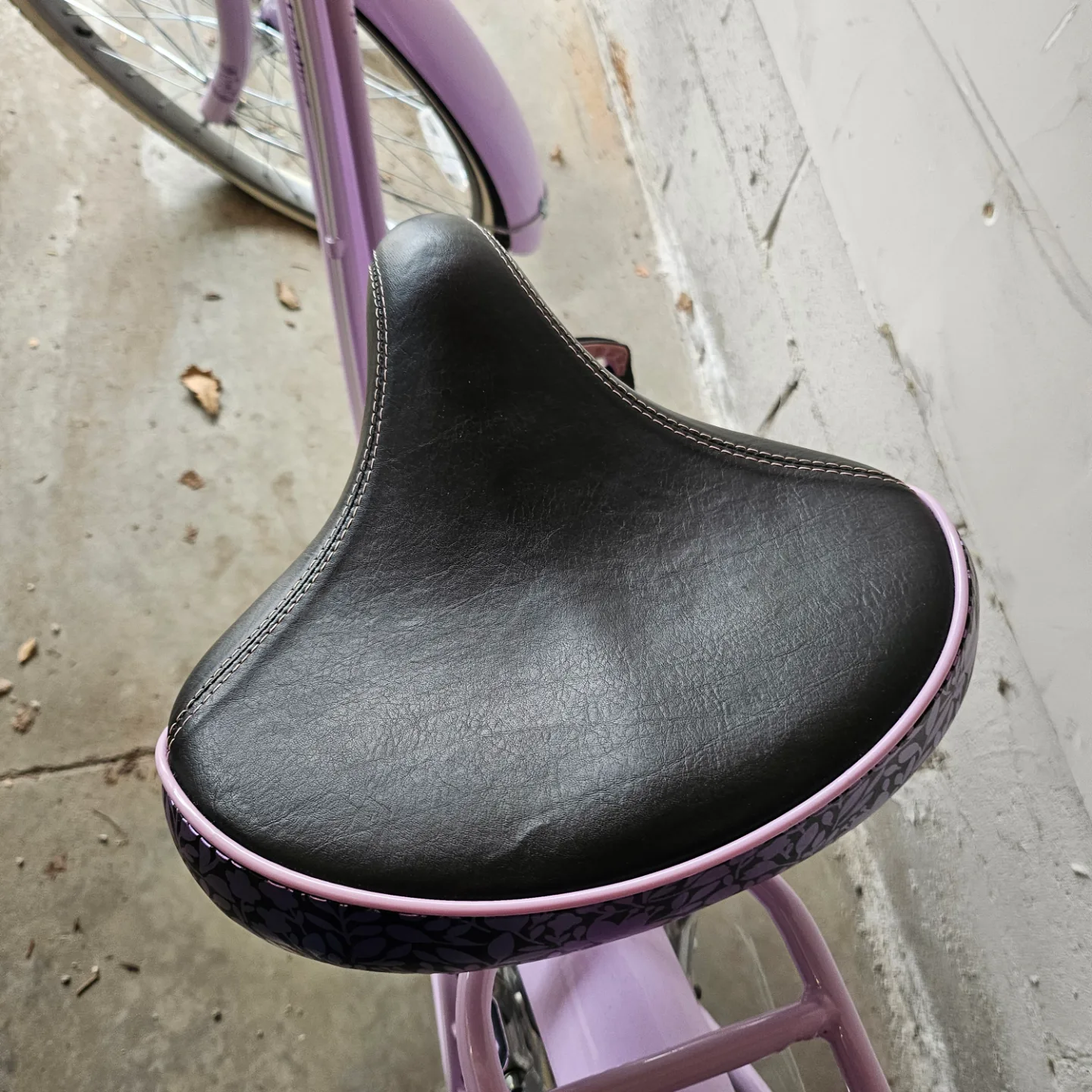 Purple Cordelia Cruiser Bike image indicator(6)