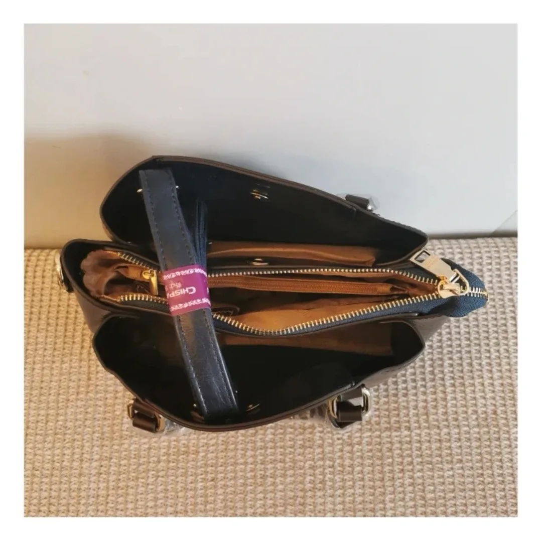 Brand New Blue Leather Shoulder Bag image indicator(4)