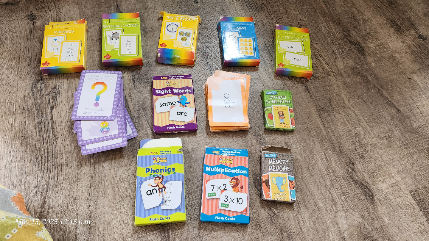 Bulk lot of Kids Learning Flash Cards🏒