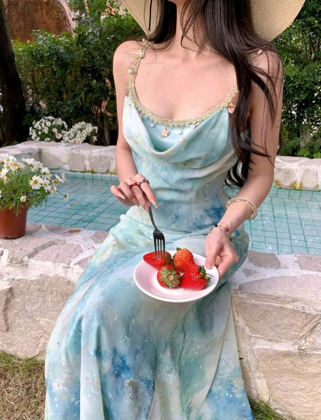 Unused Elegant Blue Dress thumbnail