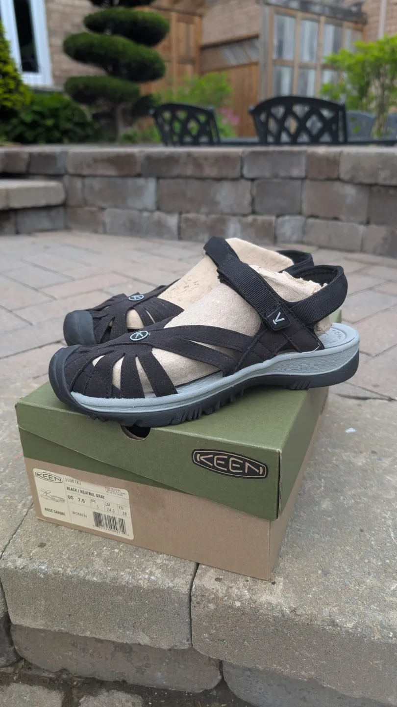 KEEN Rose Sandals - Women's Size 7.5 thumbnail