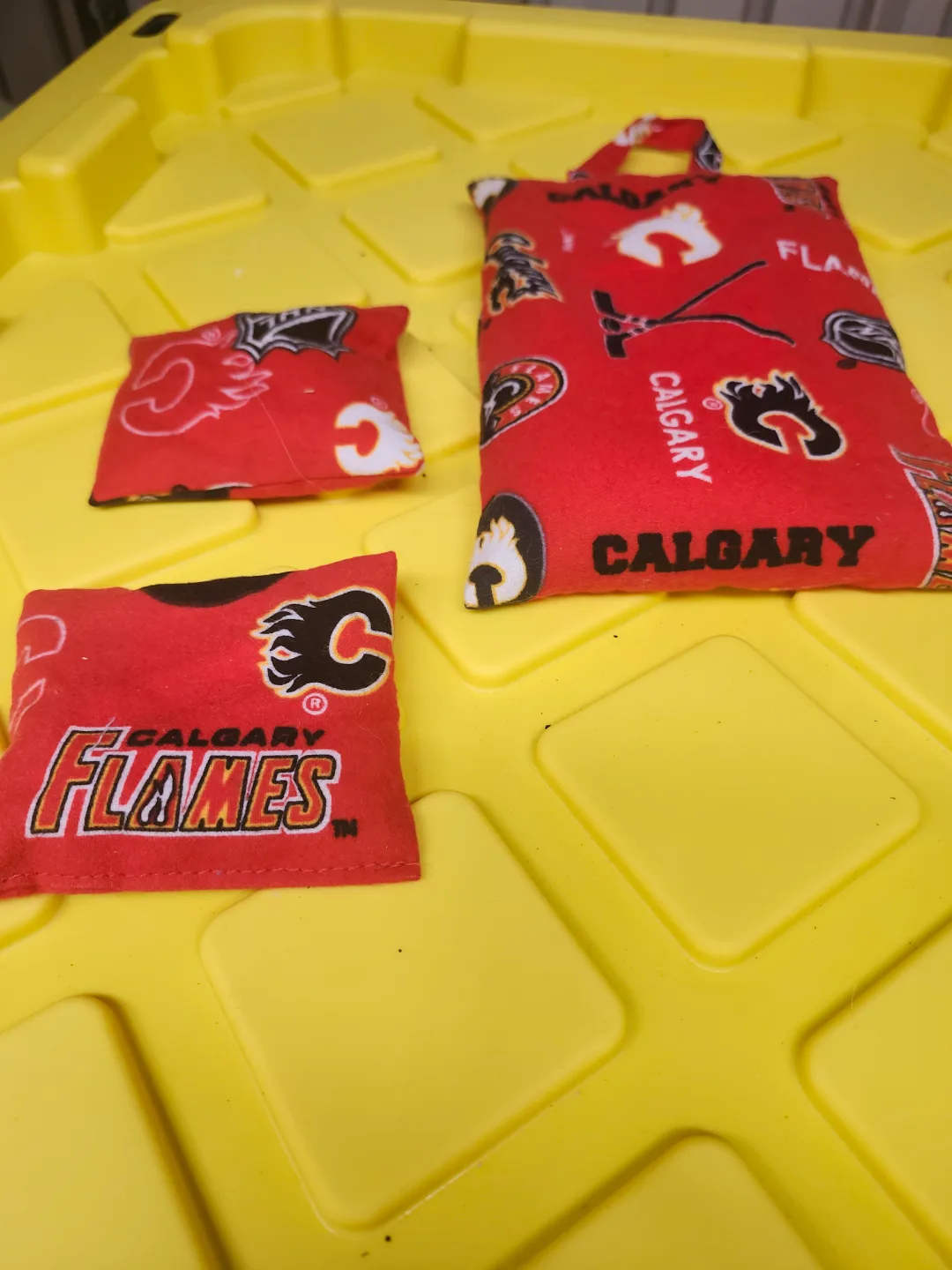 Calgary Flames Hor Cold Packs thumbnail