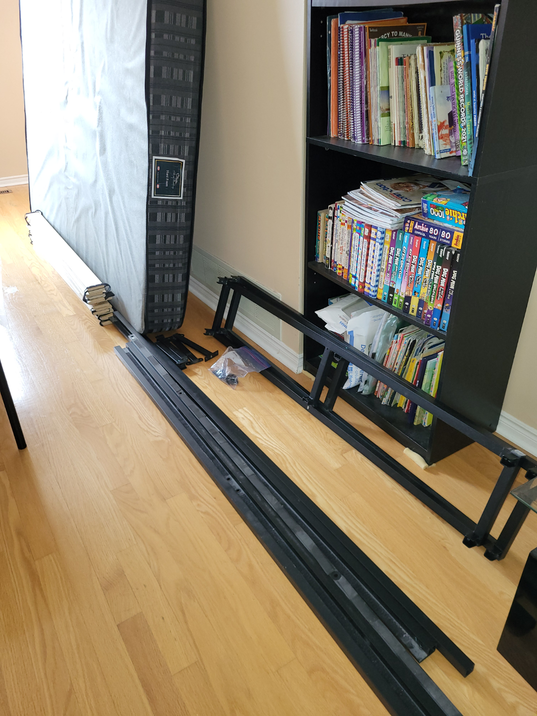 2 double/ full-size metal bed frames with bamboo mattresses - photo 4