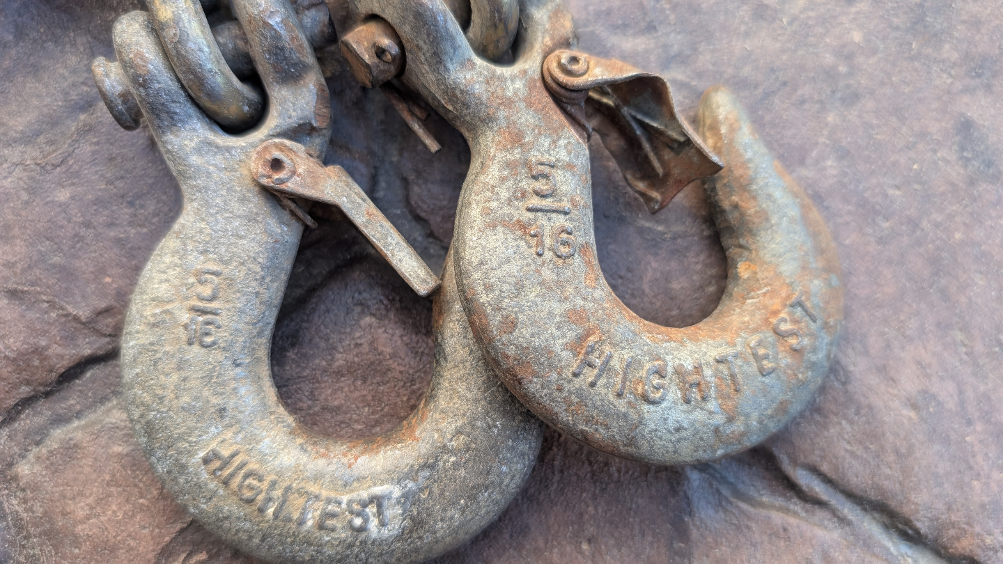 Heavy Duty Tow Chain with Hooks - photo 2