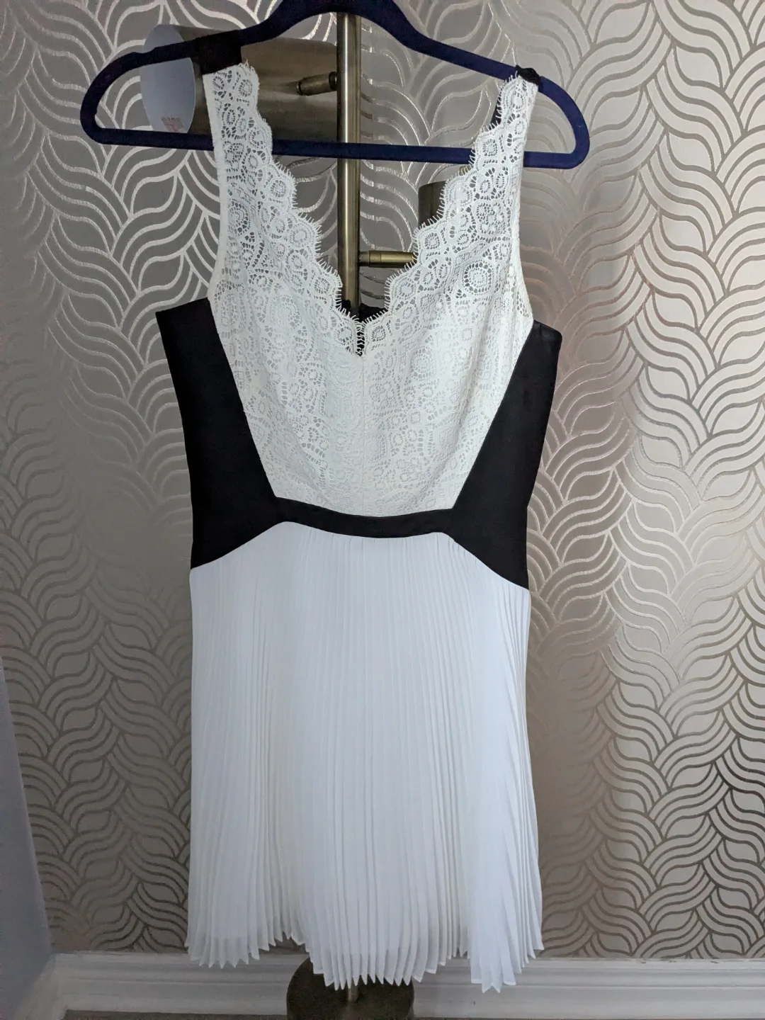 Gorgeous Collection of Dresses - Sizes 4-6, s/m image indicator(3)