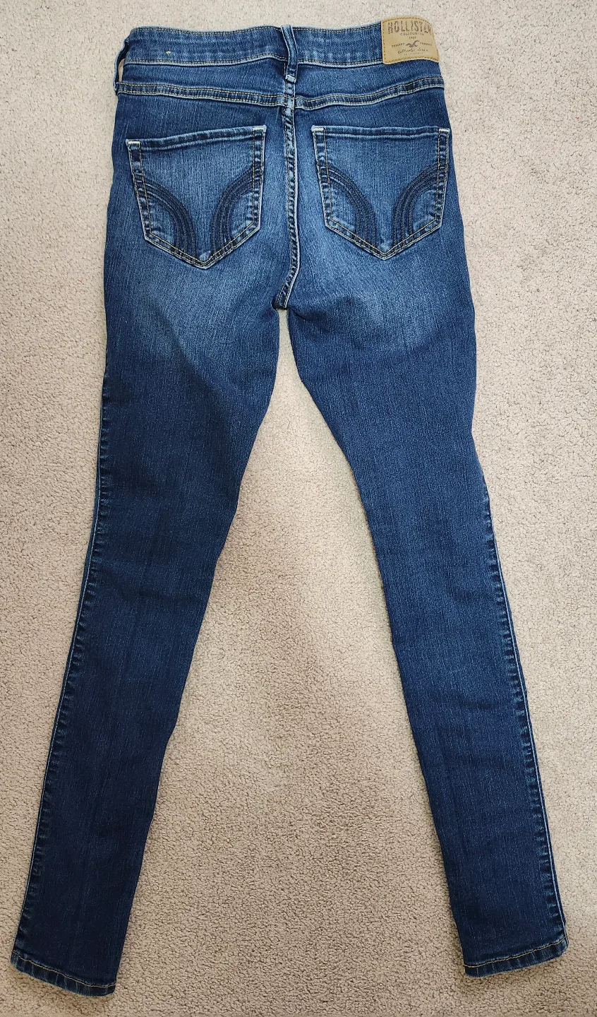 Hollister Super Skinny High-Rise Jeans - Size 24 🏒 image indicator(2)