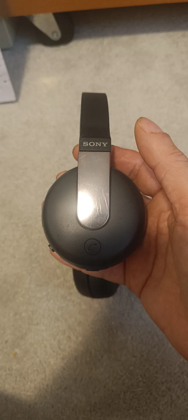 Sony Wireless Stereo Headphones image indicator(6)