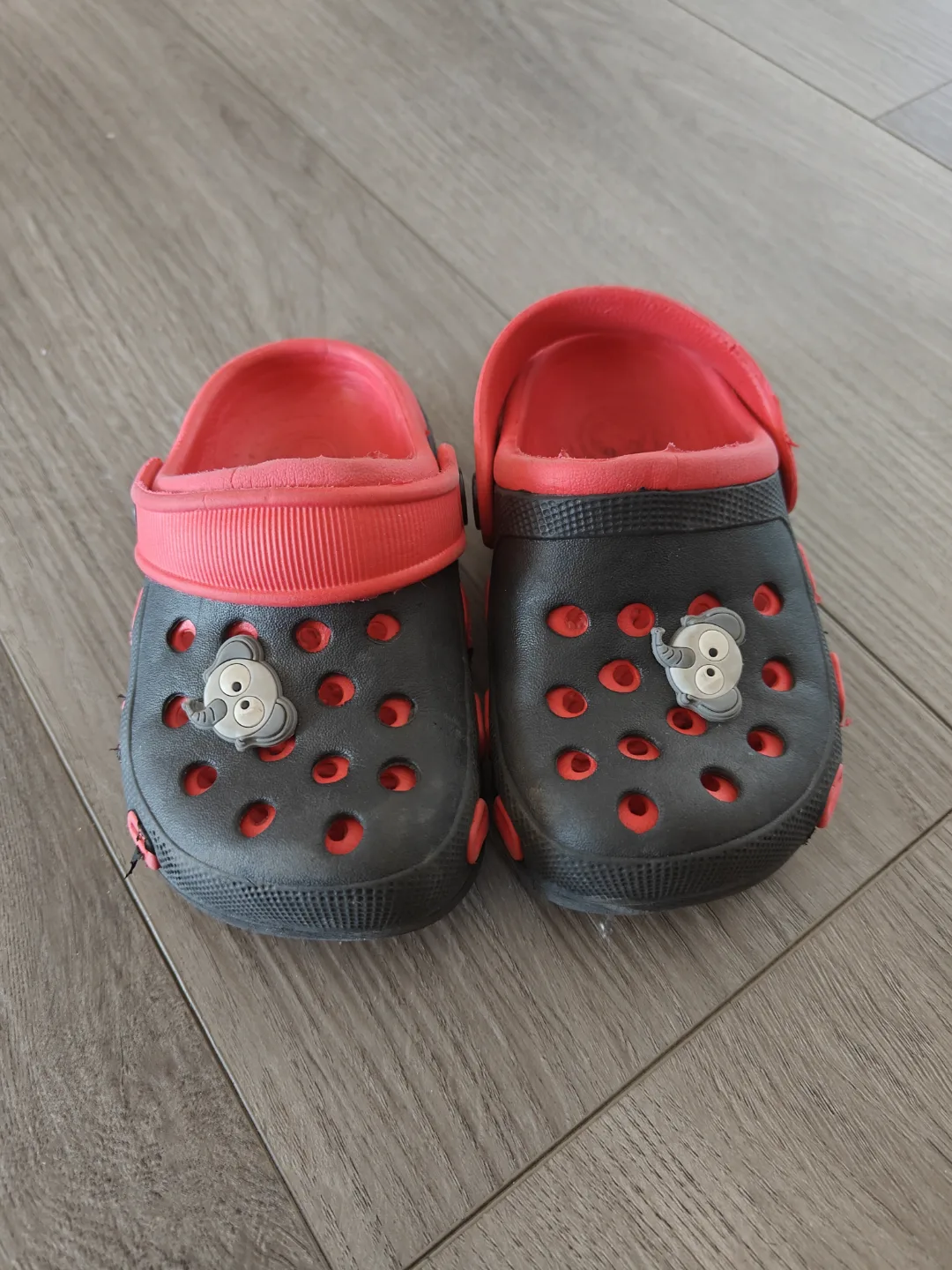 Kids' Size 7 Red and Black Clogs #Freecycle thumbnail