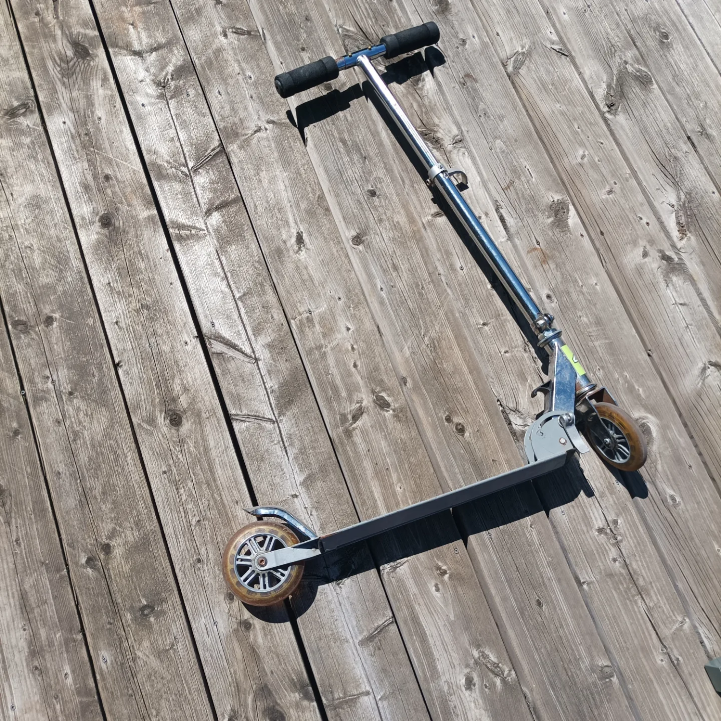 Kids' Chrome Scooter - High-Speed image indicator(8)