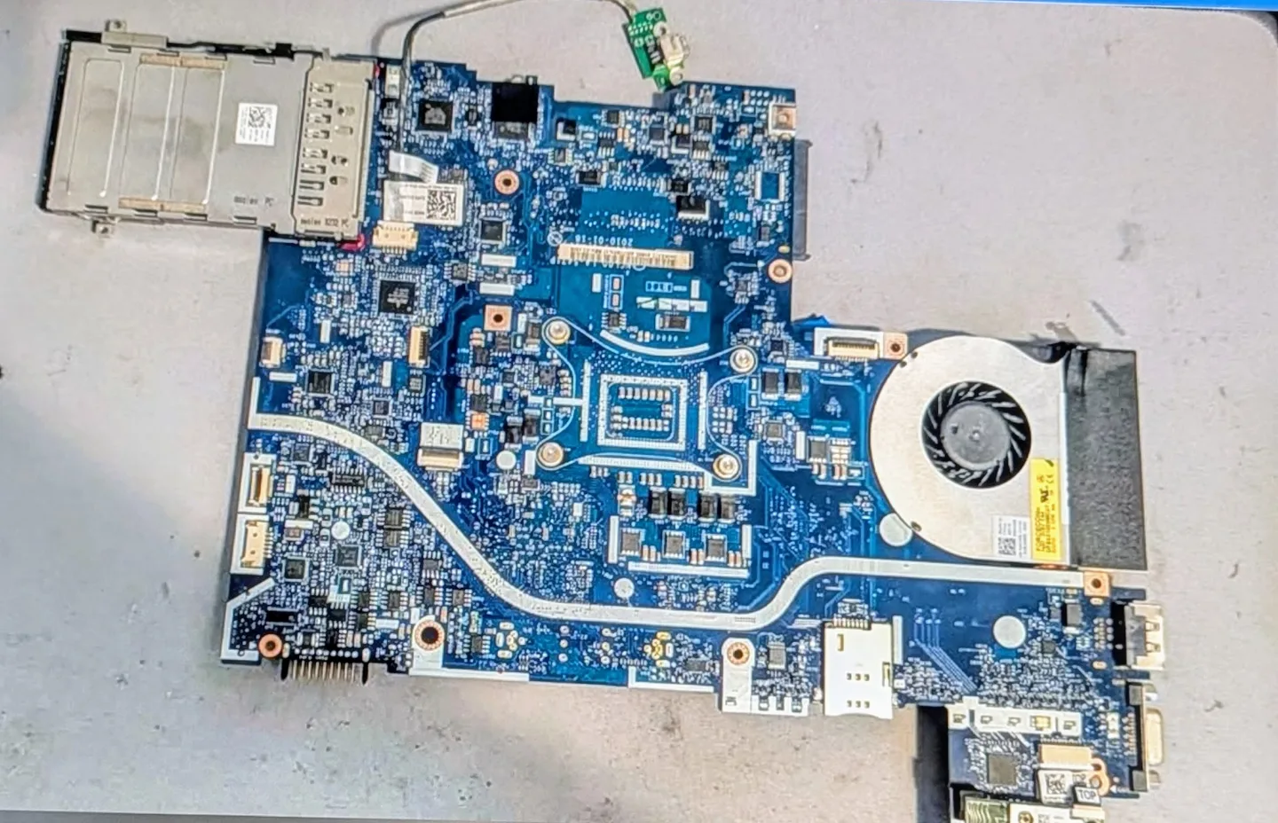 Dell Latitude E6410 motherboard combo image indicator(2)