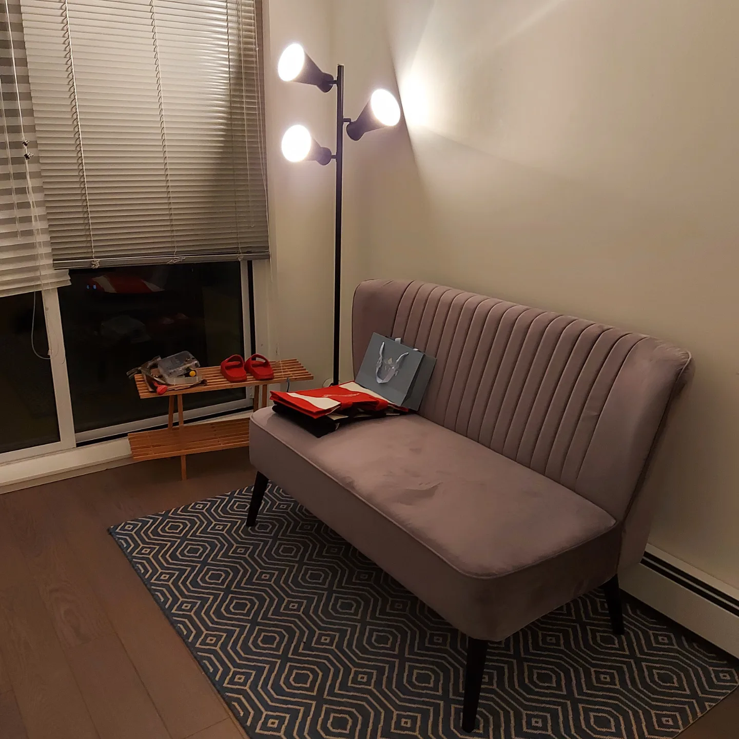 Couch/Sofa  FREE Pickup thumbnail