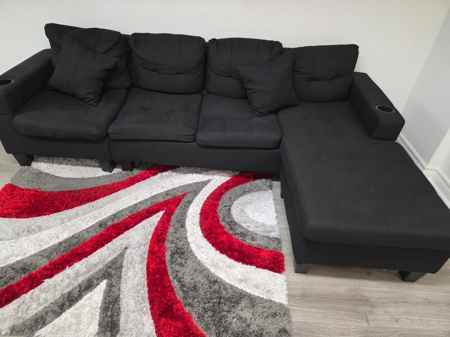 Black sectional sofa with chaise lounge image indicator(6)