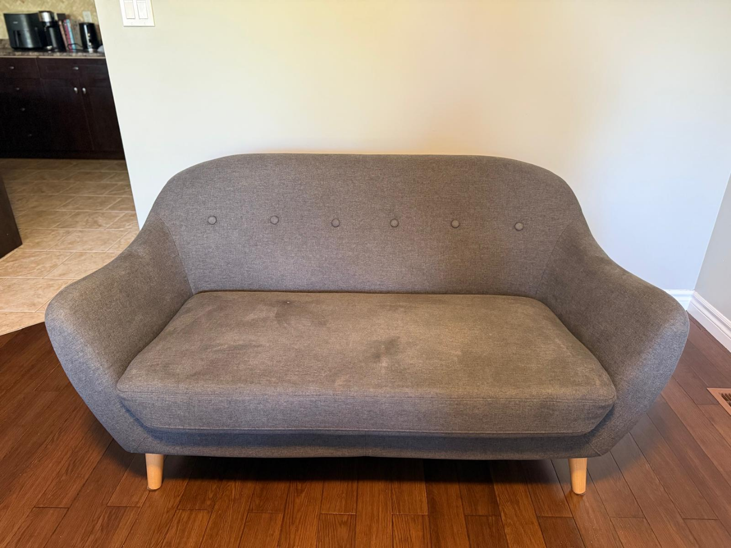 Linen-Look Fabric Loveseat, Button Tufting and Wood Legs - Grey