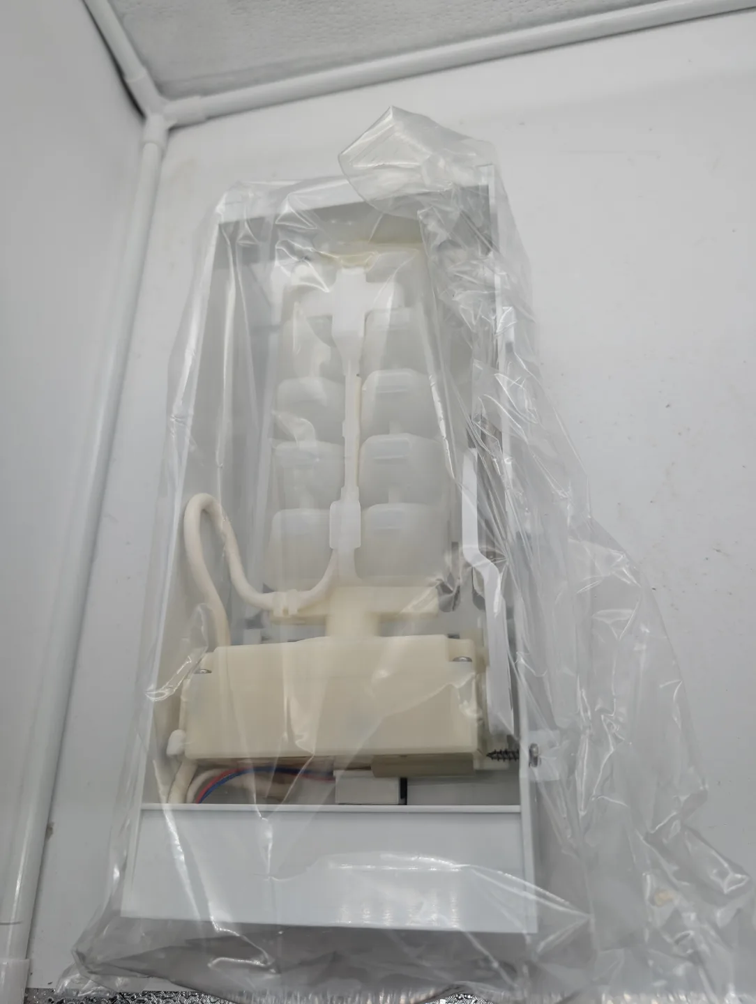 Miele Ice Cube Maker Replacement Part - New in Box thumbnail