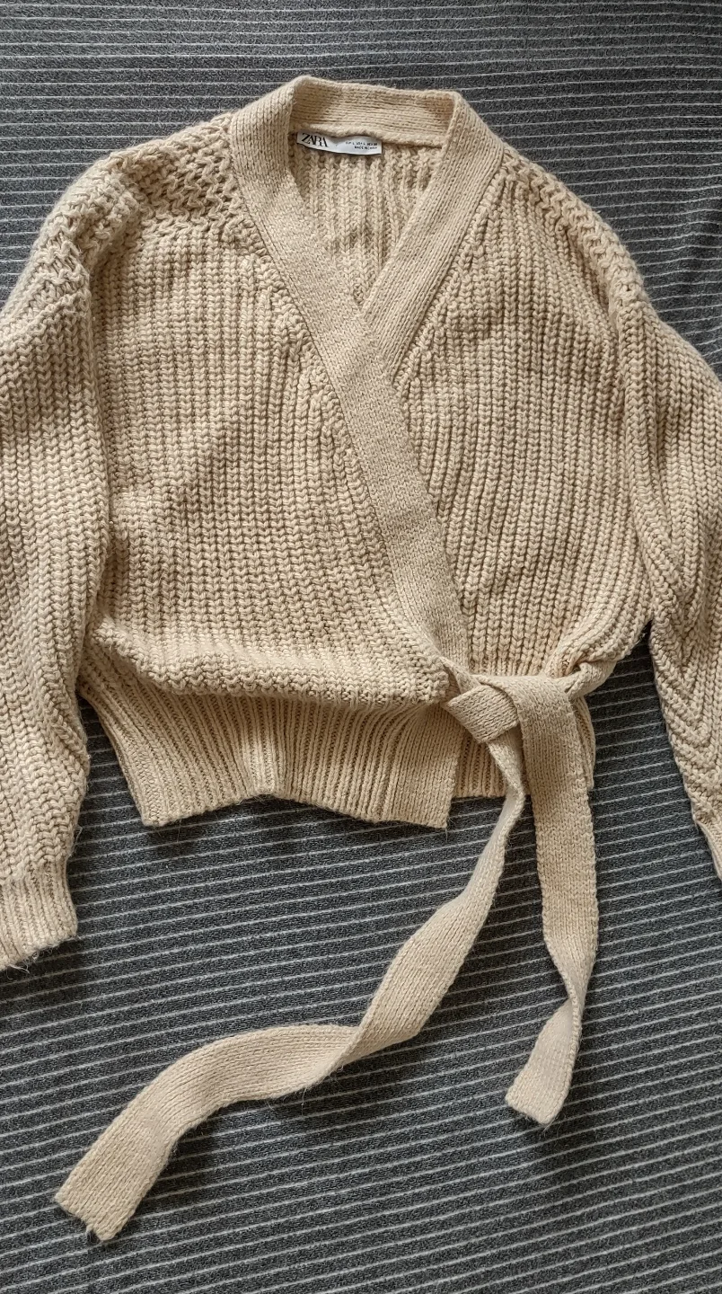 Zara Beige Knit Wrap Cardigan Sweater image indicator(4)