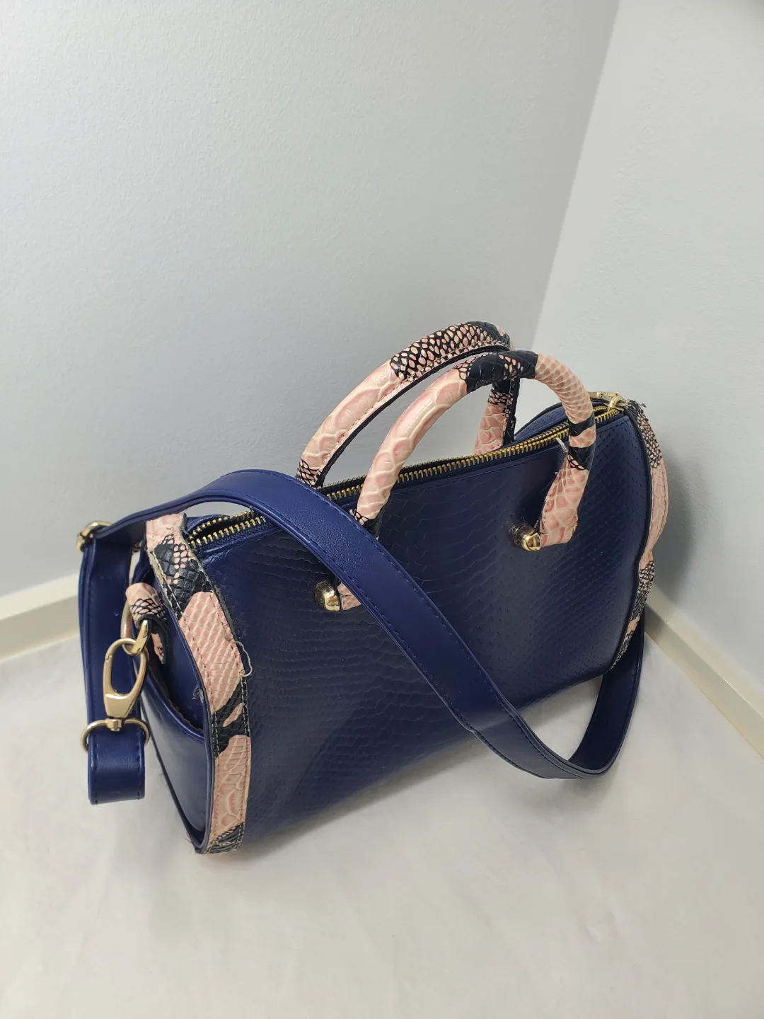 Navy Blue and Pink Handbag #freecycle image indicator(7)