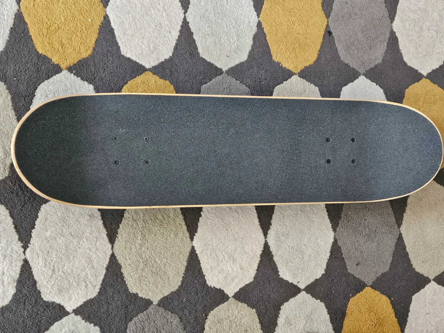 Classic Santa Cruz Screaming Hand Skateboard image indicator(2)