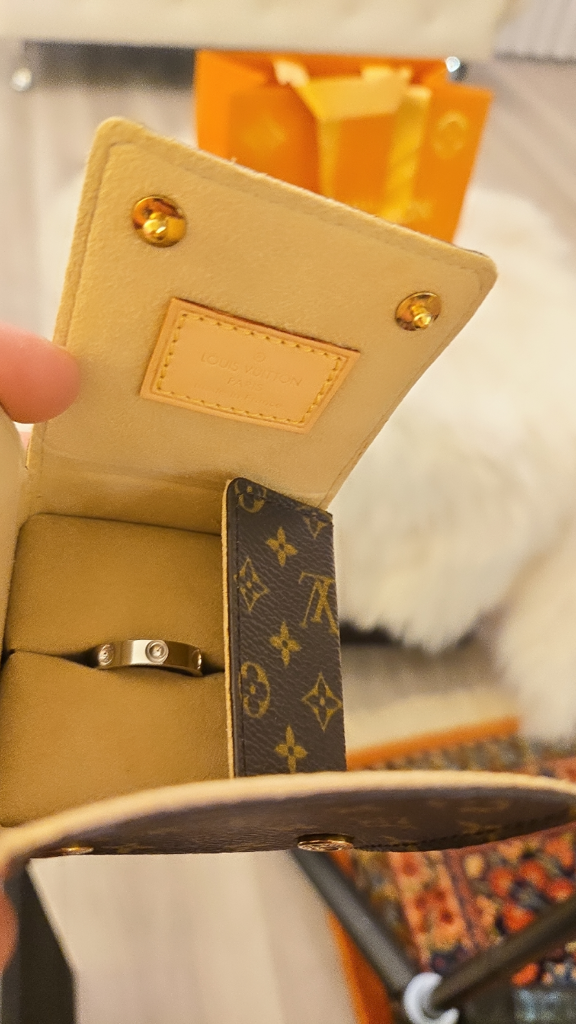 Louis Vuitton ring. white gold 18k - photo 5