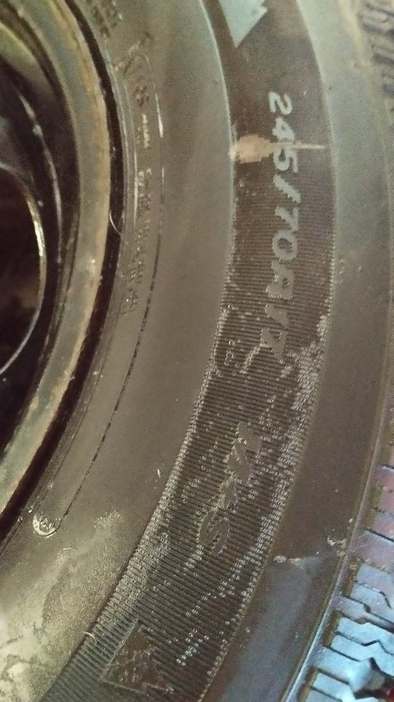Used Motomaster 245/70R16 All-Season Tires on Steel Rims - photo 4