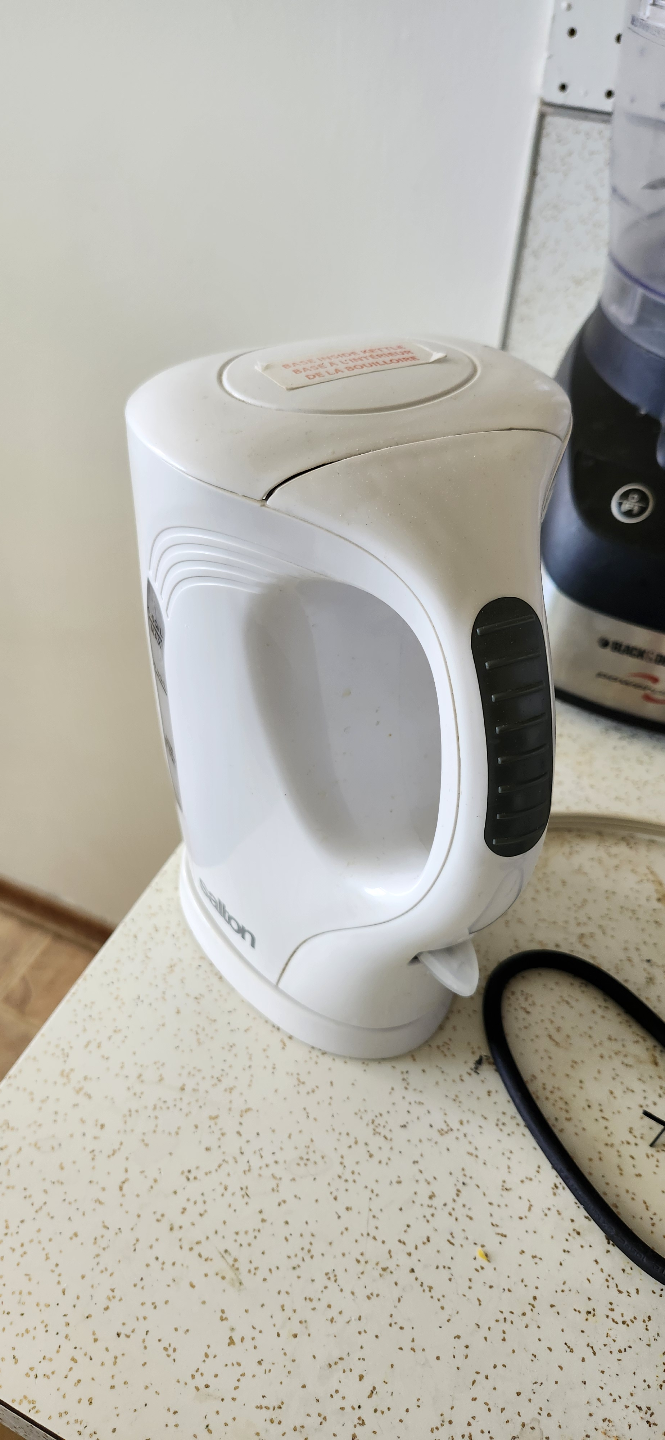 Used Hamilton Beach Electric Kettle