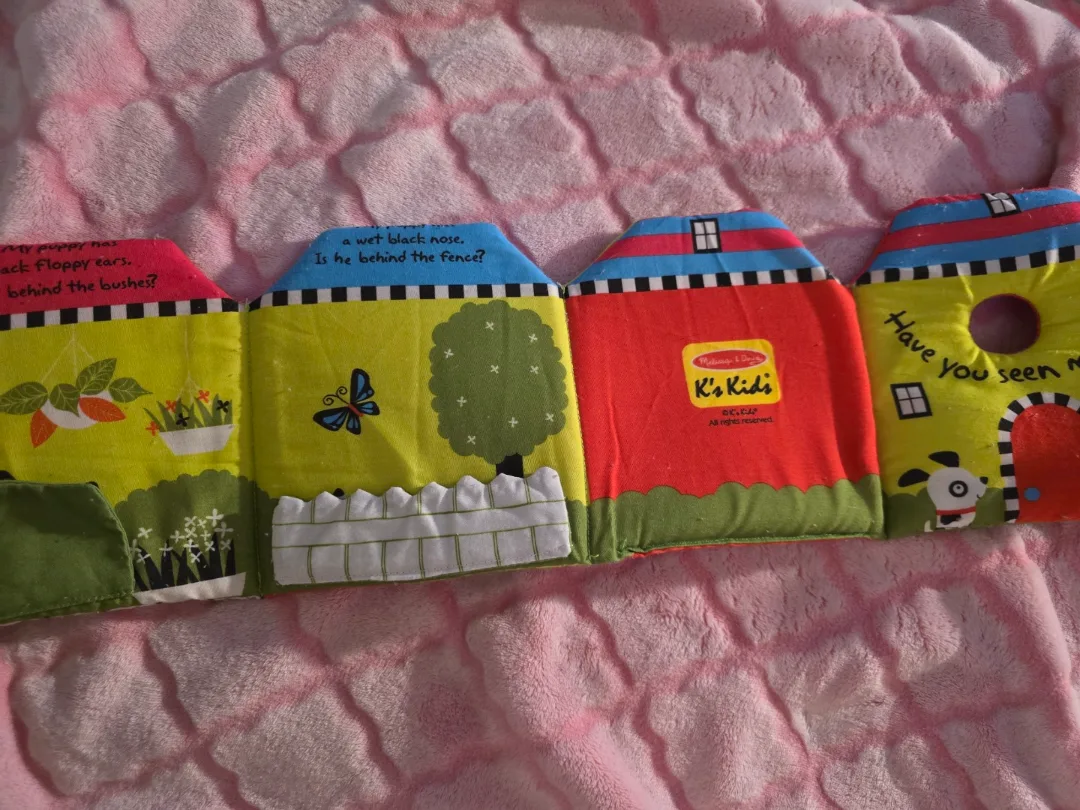 Melissa & Doug K's Kids Soft Book & Activity Cube image indicator(3)