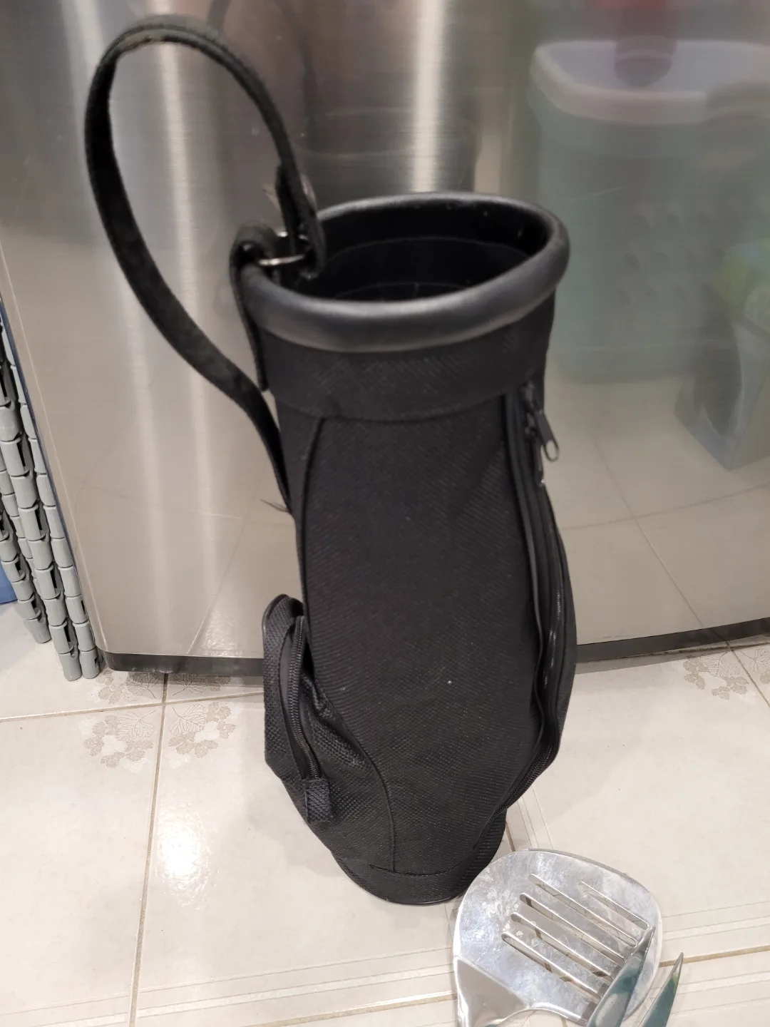 BBQ Set with Golf Carrying Case image indicator(2)