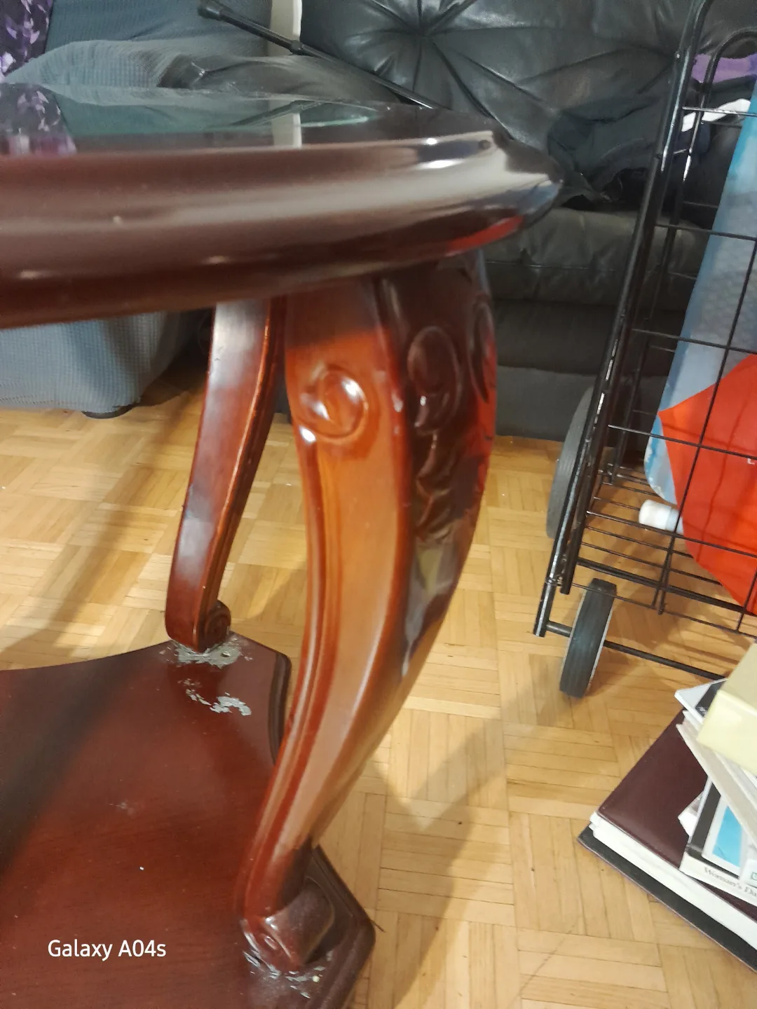 Round Wooden End Table with Glass Top image indicator(3)