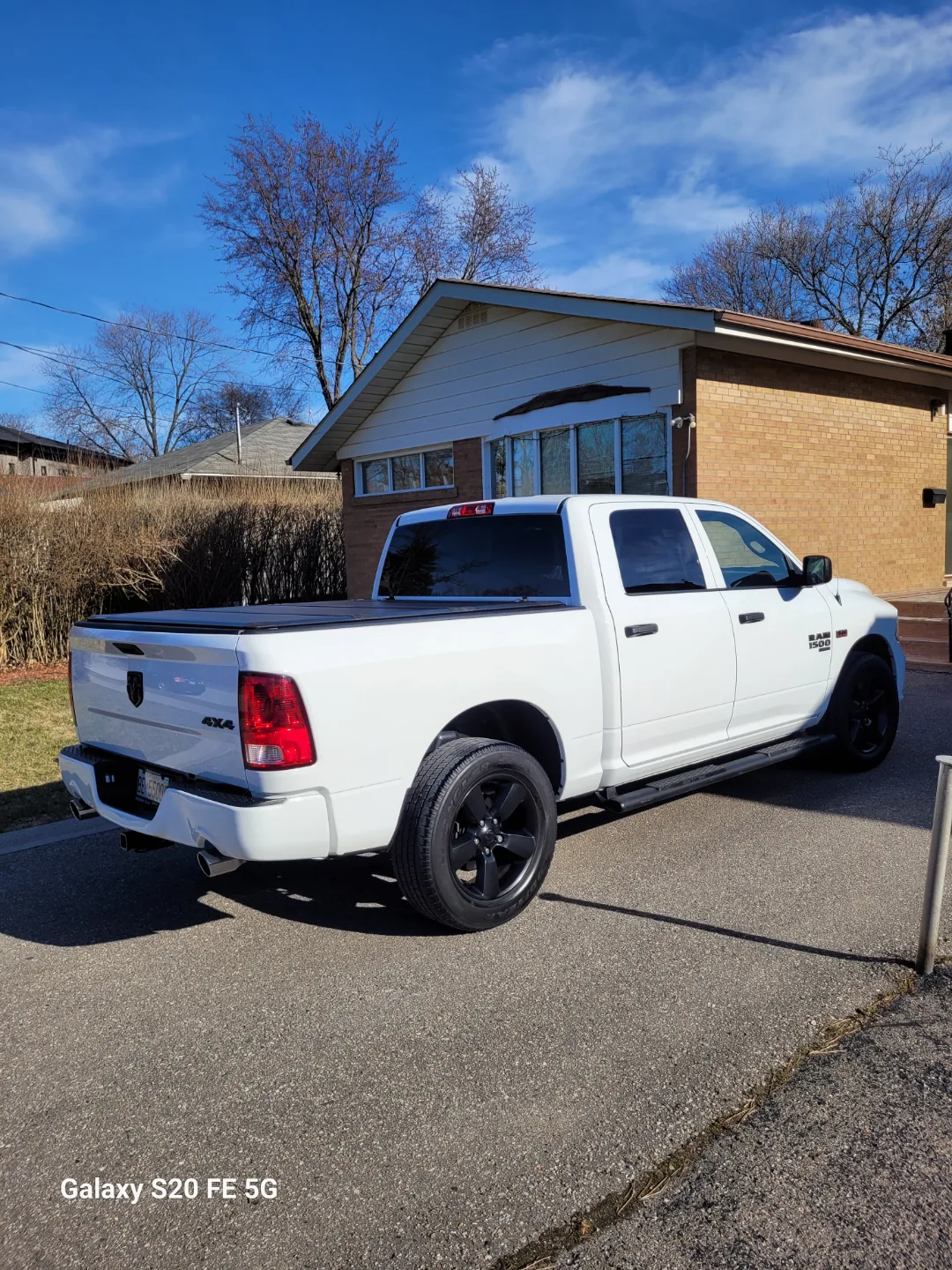 2020 Ram 1500 Classic 4x4 Crew Cab image indicator(10)