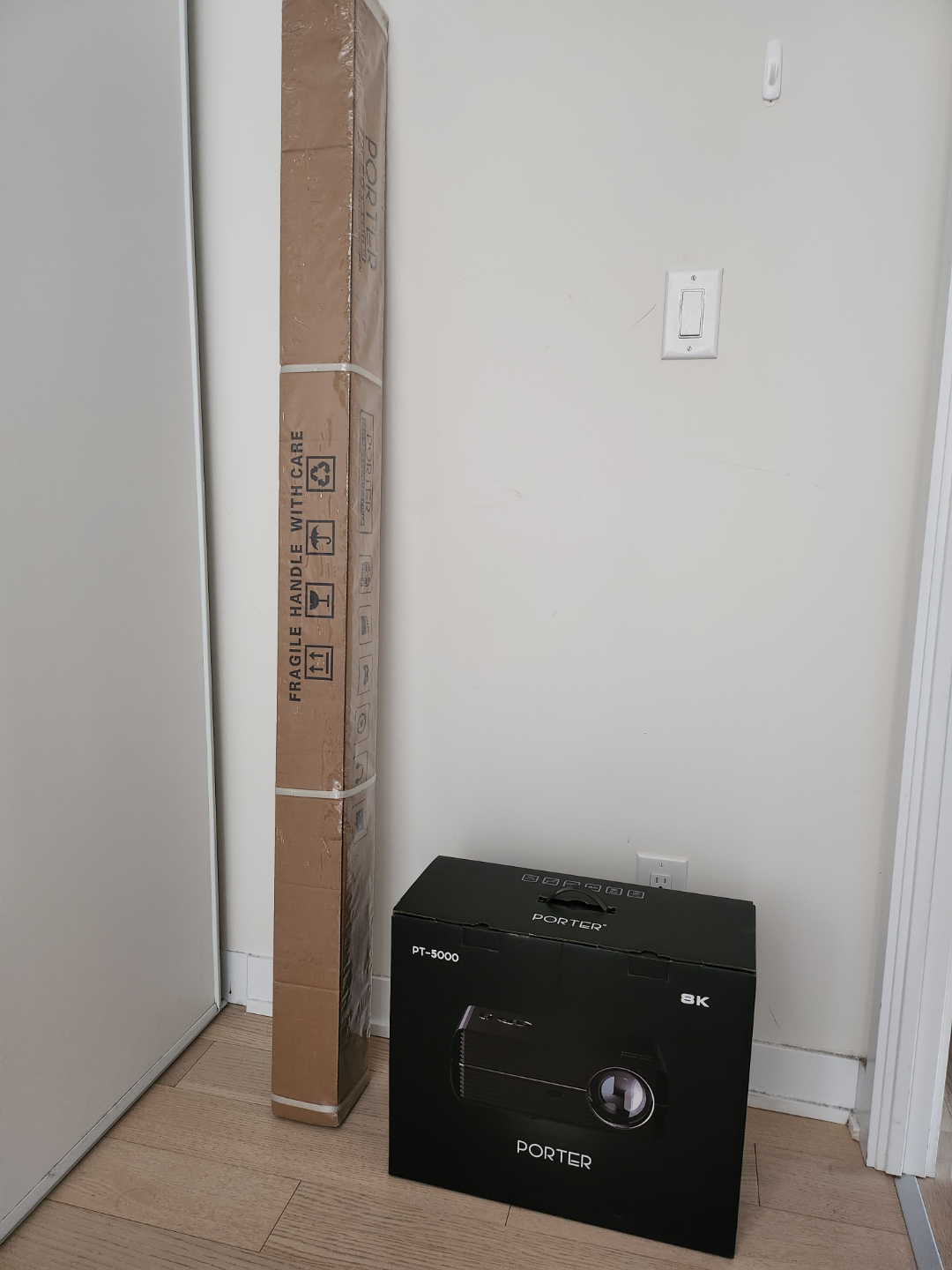 Porter PT-5000 Projector and screen