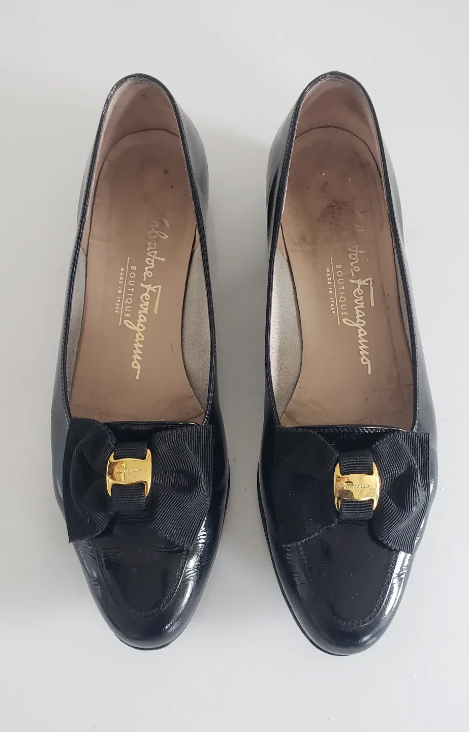 Black Patent Leather Vera Bow Nursing Heel image indicator(4)