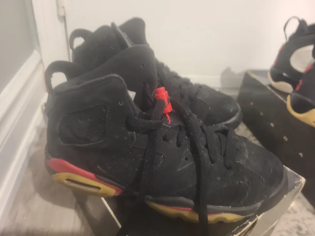 🇨🇦 Jordan's Ugg Nike Adidas Timberland bundle - size 6 image indicator(10)