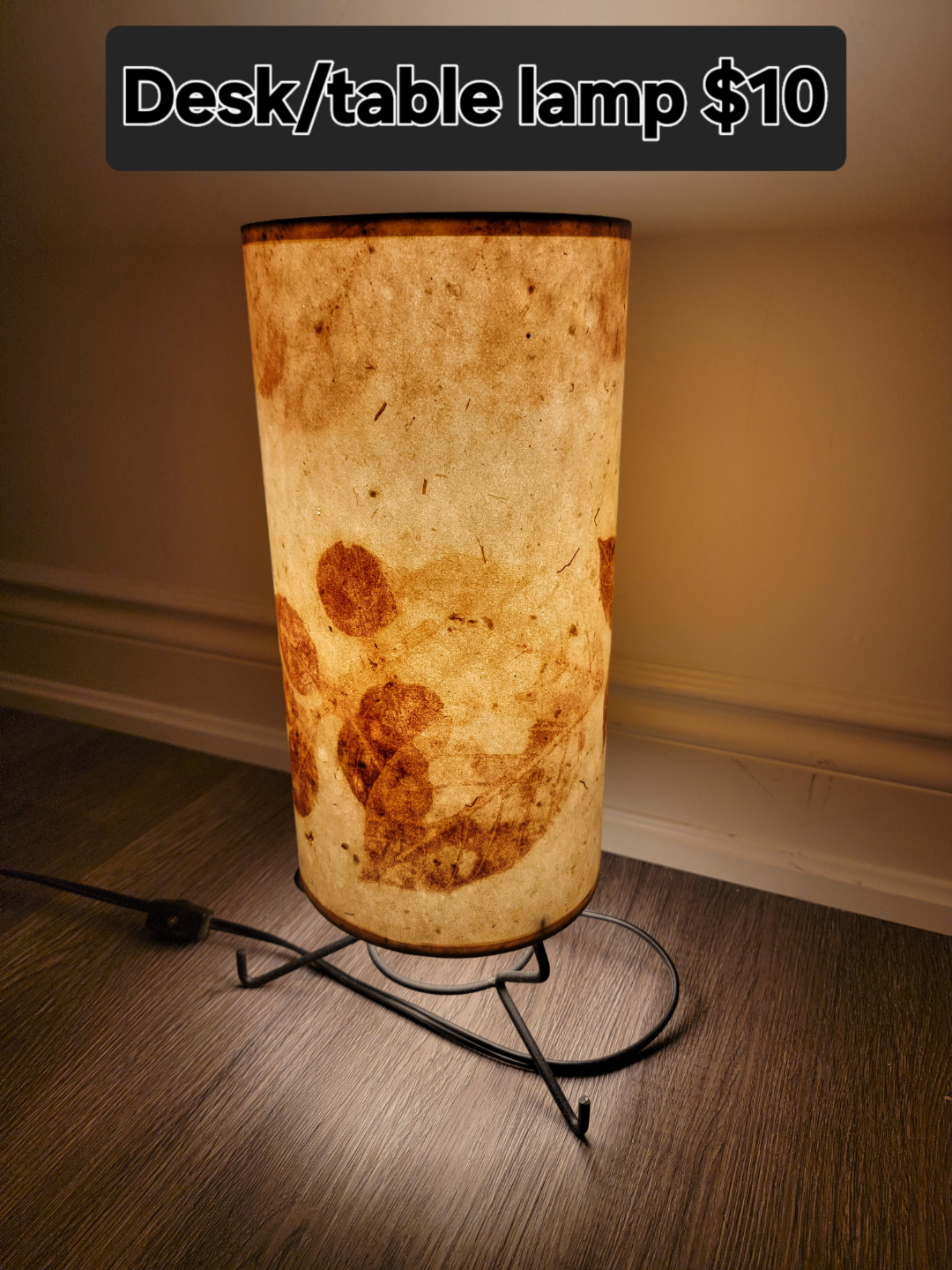 Unique Table Lamp with Leaf Design - photo 2