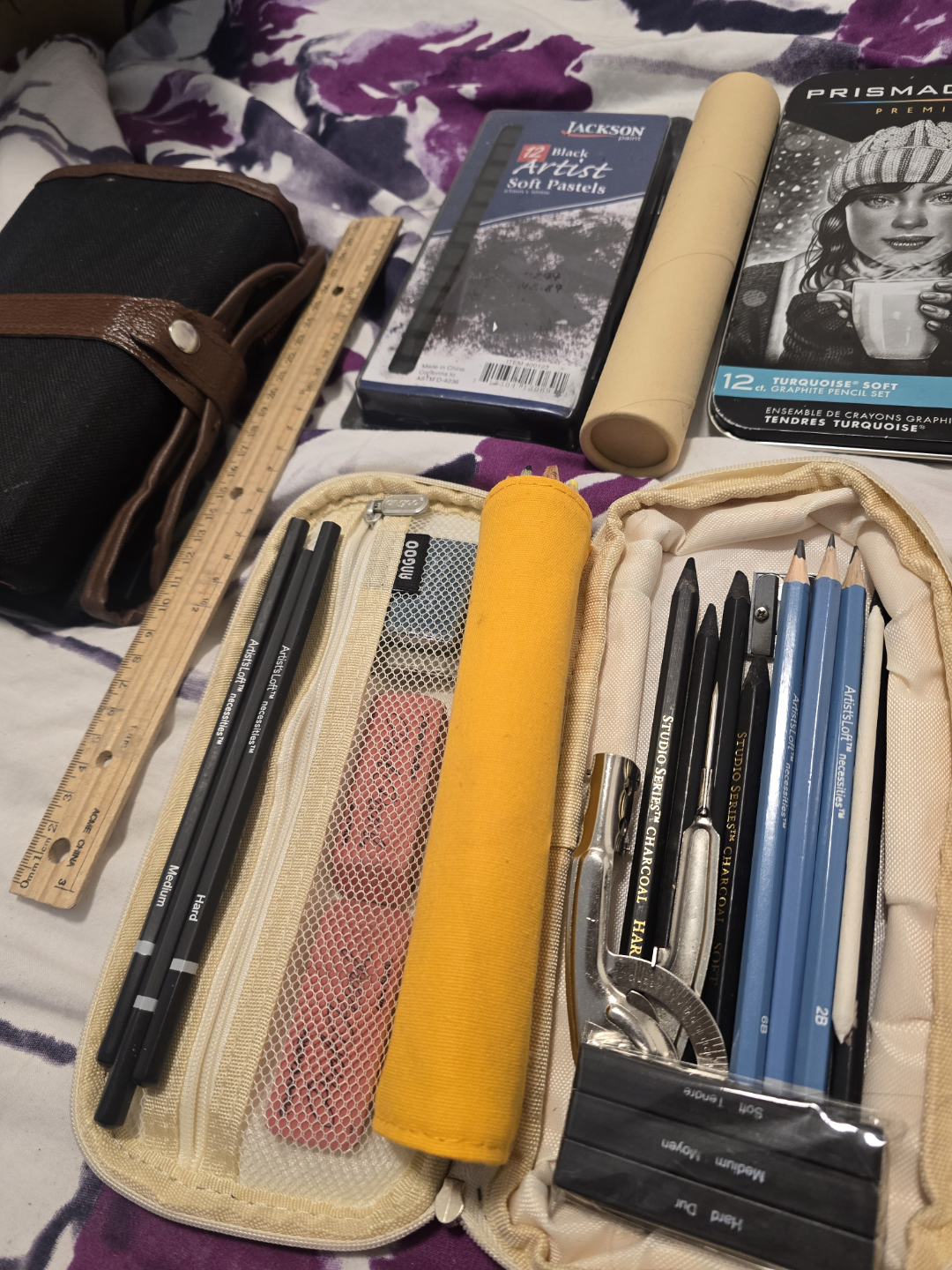 72 Coloured Pencil Set, Roll-Up Case, Graphite, Charcoal Pencils - photo 3