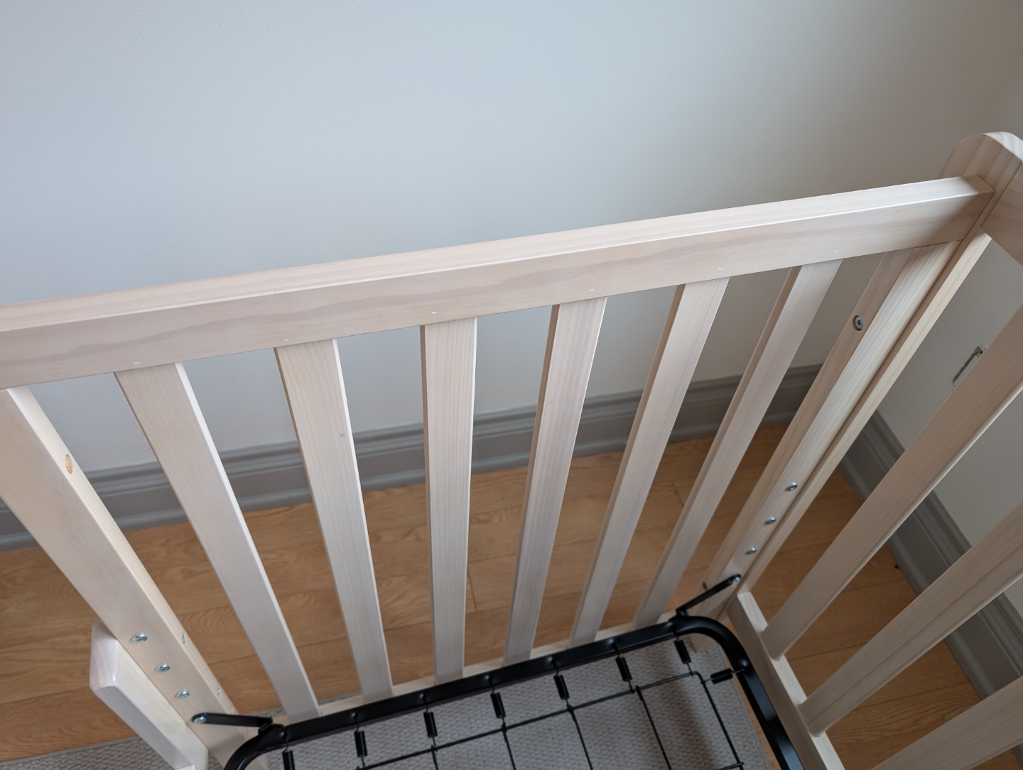 Wooden Baby Crib with toddler rail (DaVinci brand) - photo 3