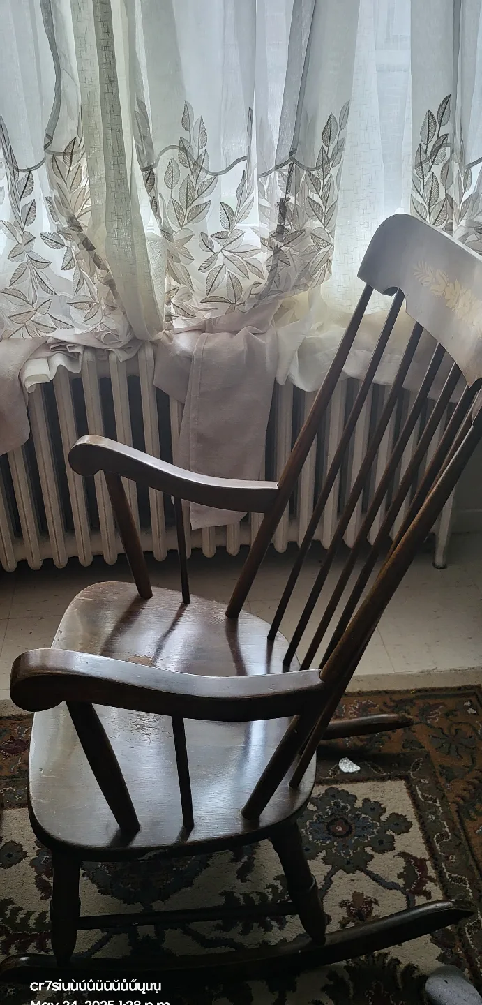 Vintage Wooden Rocking Chair image indicator(2)