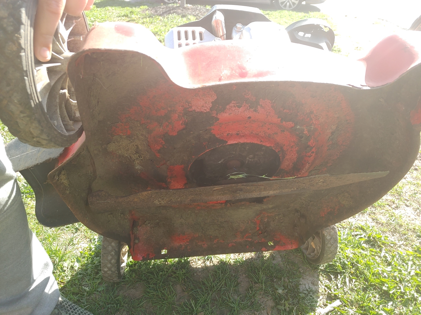YardMaster Lawnmower Power more engine - photo 2