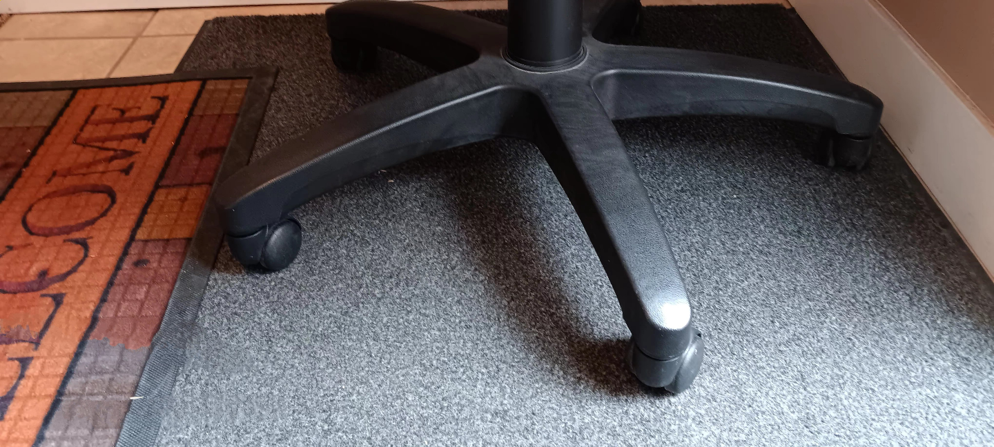 office chair - photo 5