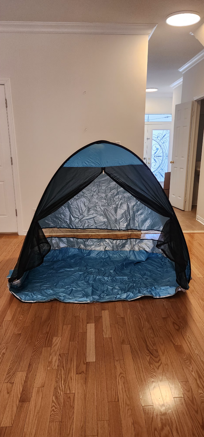 [Brand New] Portable Pop-Up Sun Shelter Beach Tent