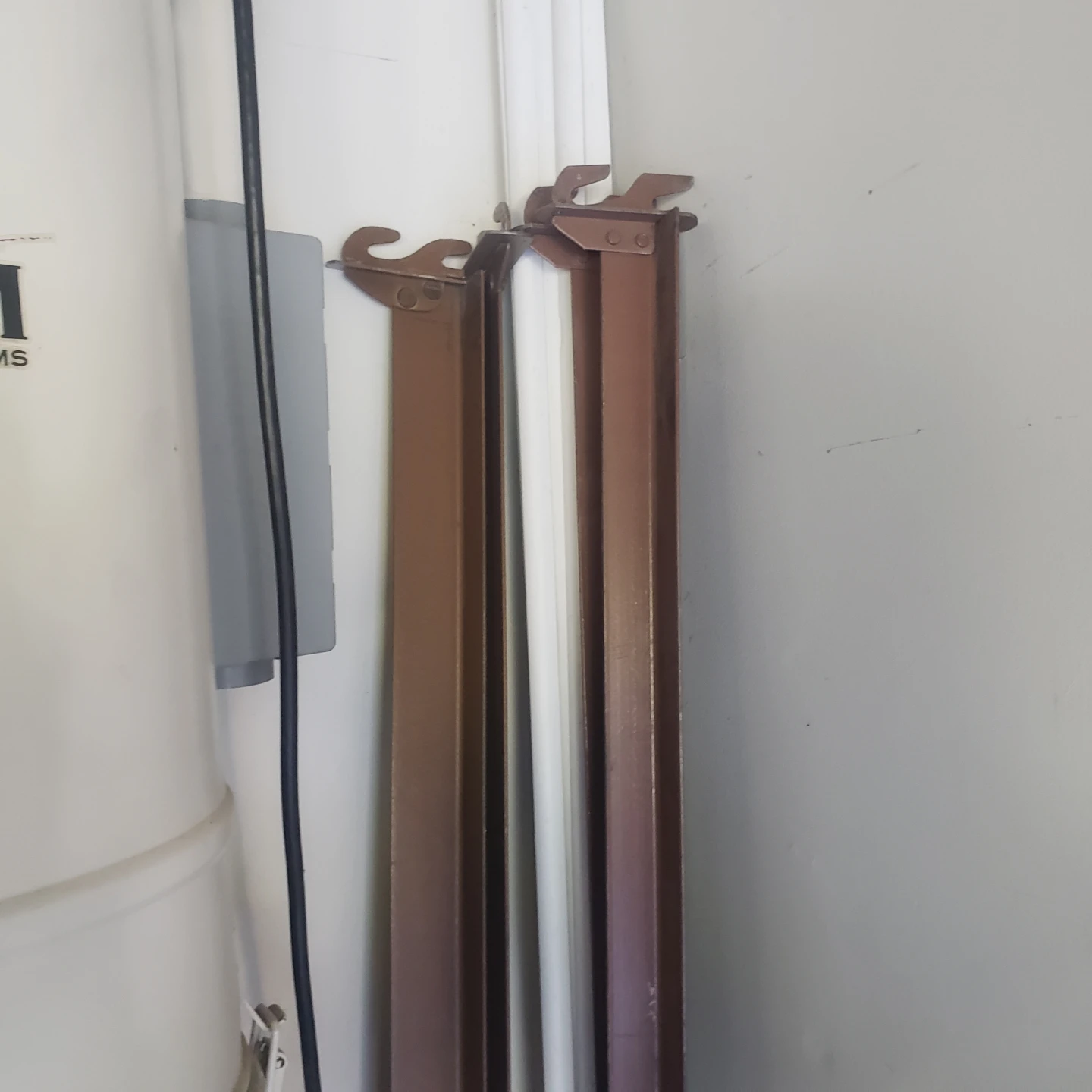 Metal bed frame side rails