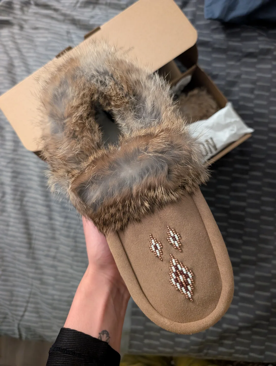 Manitobah Mukluks Tipi Suede Moccasin thumbnail