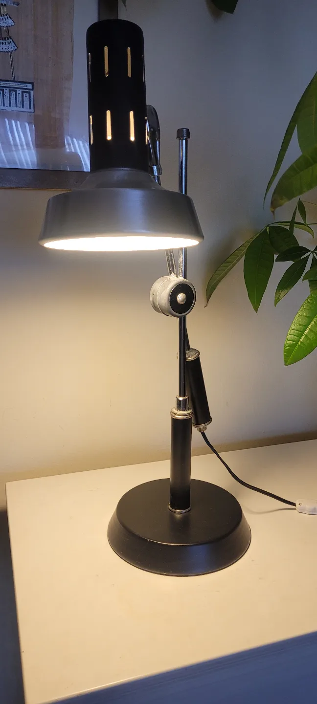 Vintage Mid-Century Modern Desk Lamp thumbnail